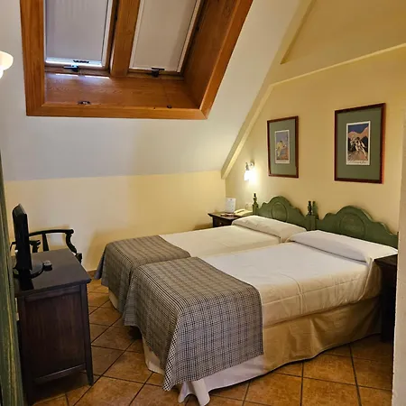 Telecabina Hotel 2*