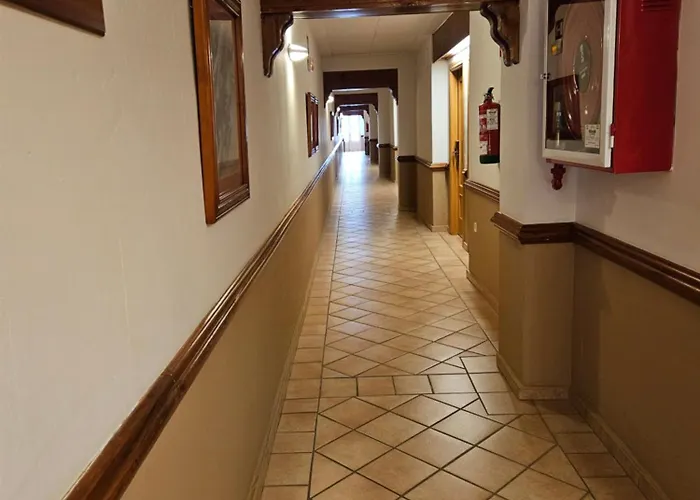 特里卡宾纳酒店 2* 塞拉内华达